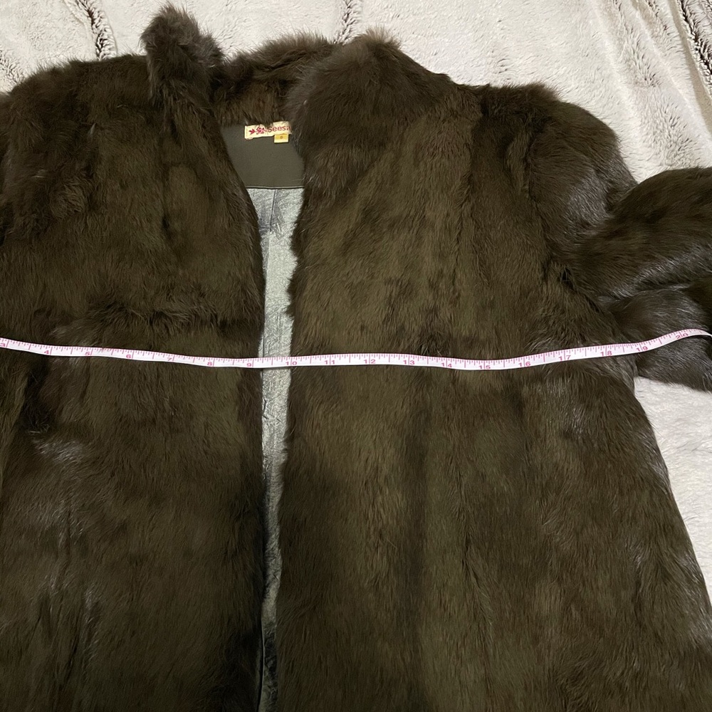 Stunning Fur Jacket - Picture 15 of 16